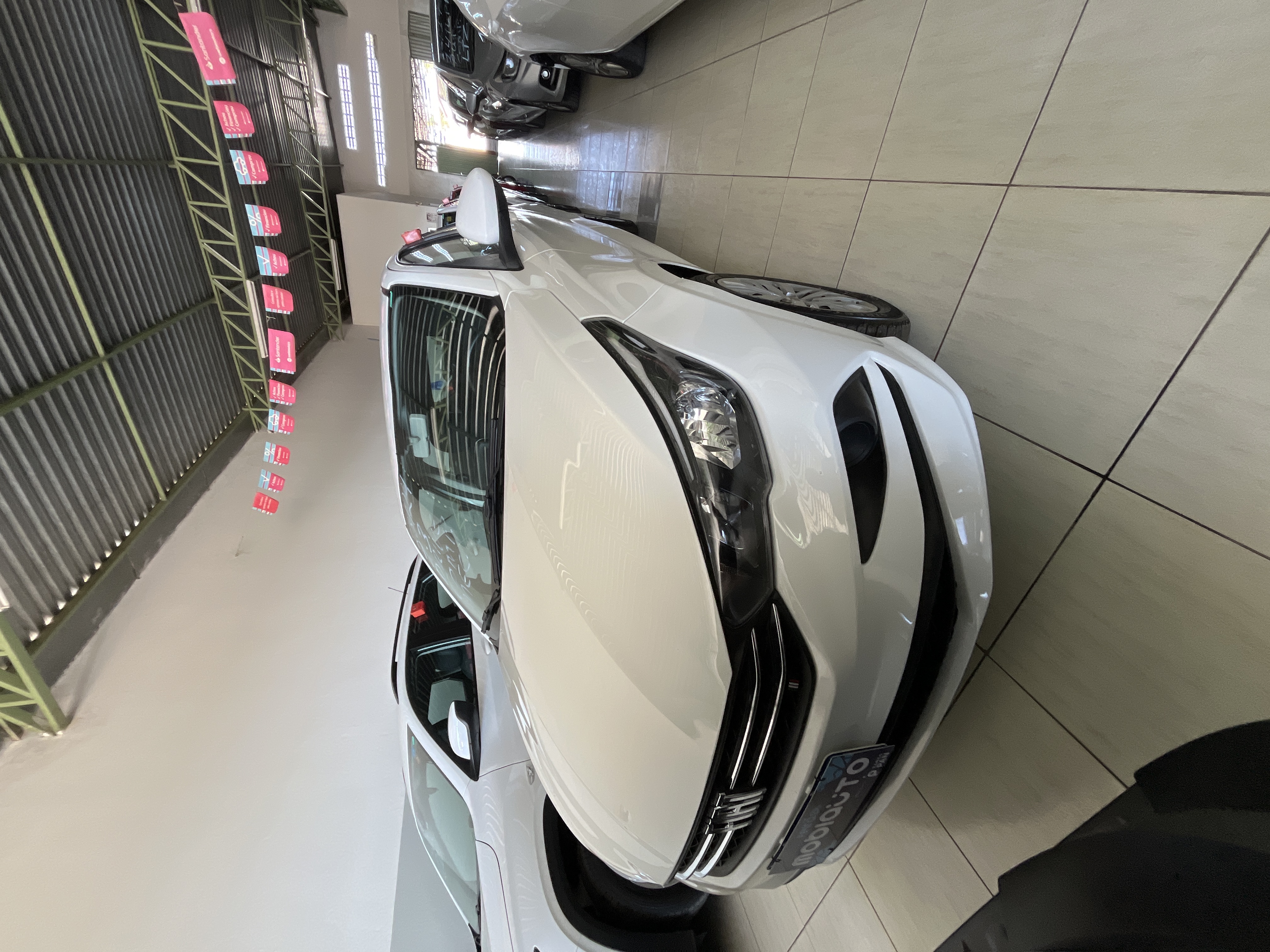 Fiat Cronos — foto 1 de 4