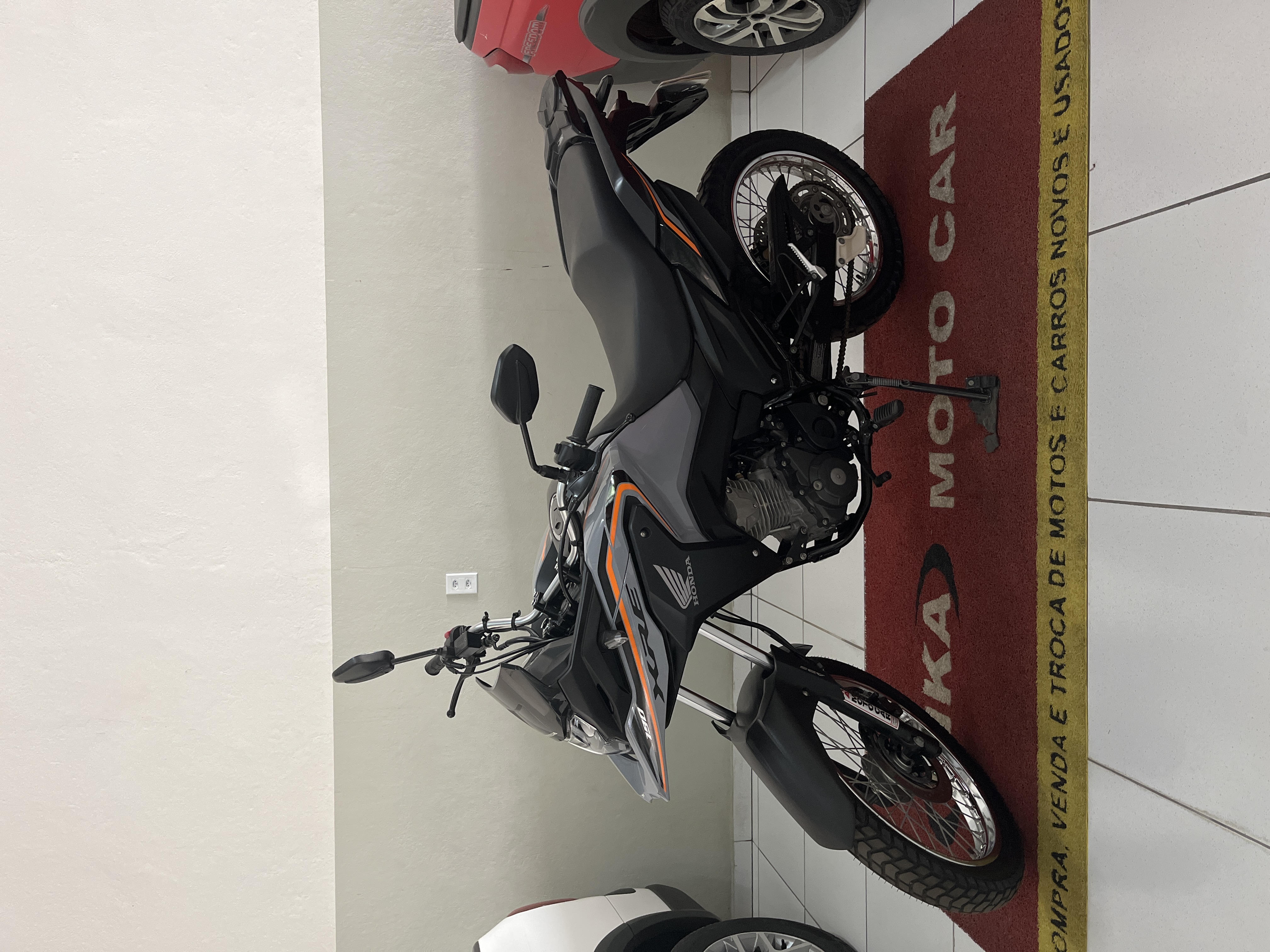 Honda XRE 190 — foto 1 de 4