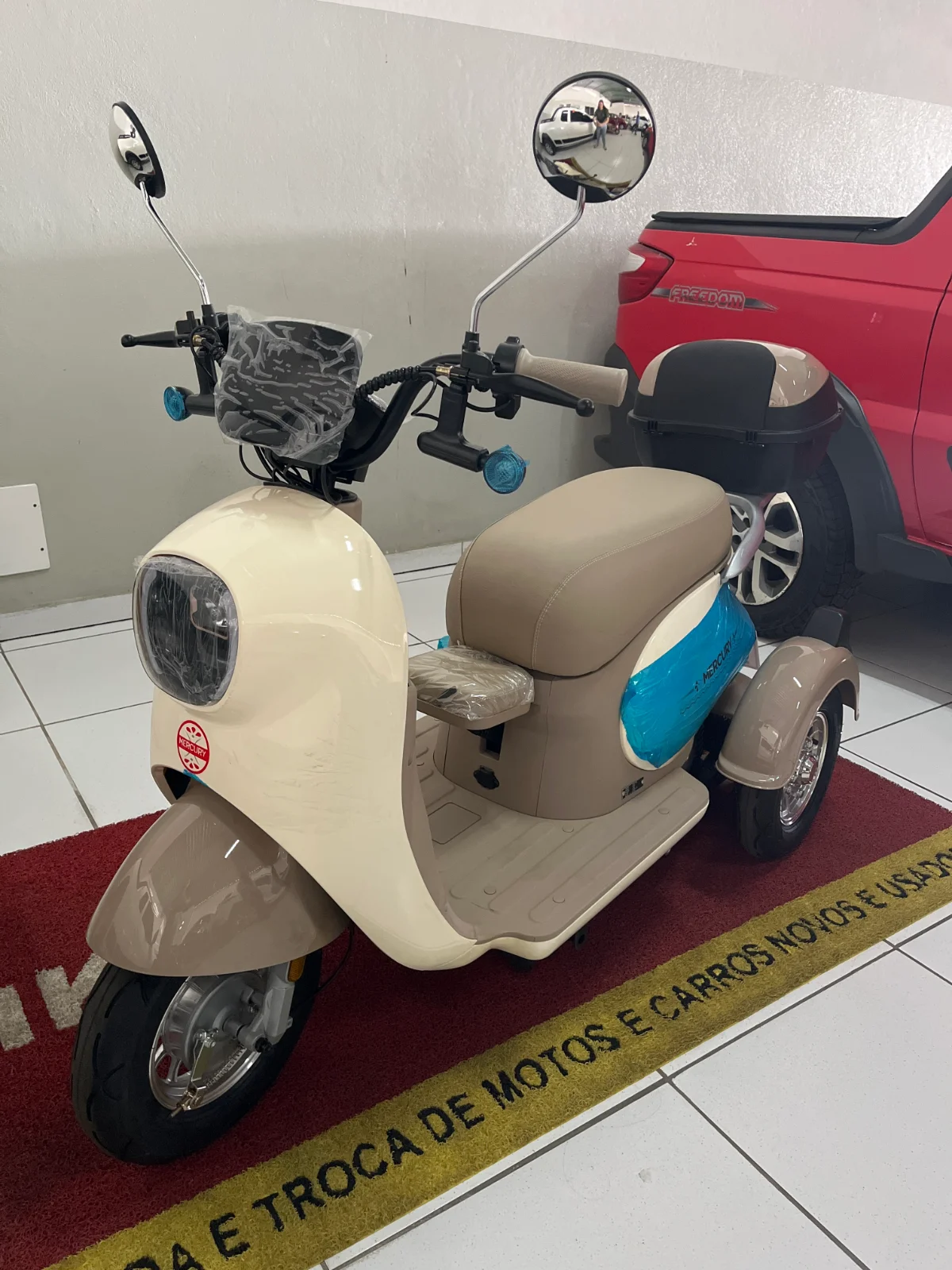 Mercury Triciclo — foto 1 de 2