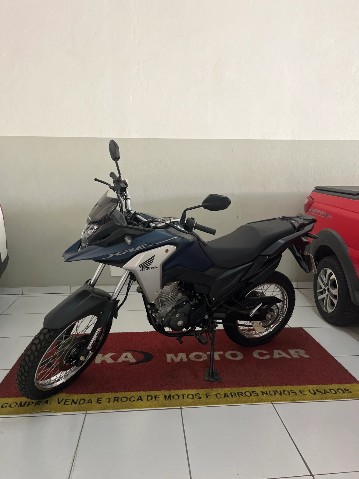 Honda XRE — foto 1 de 4