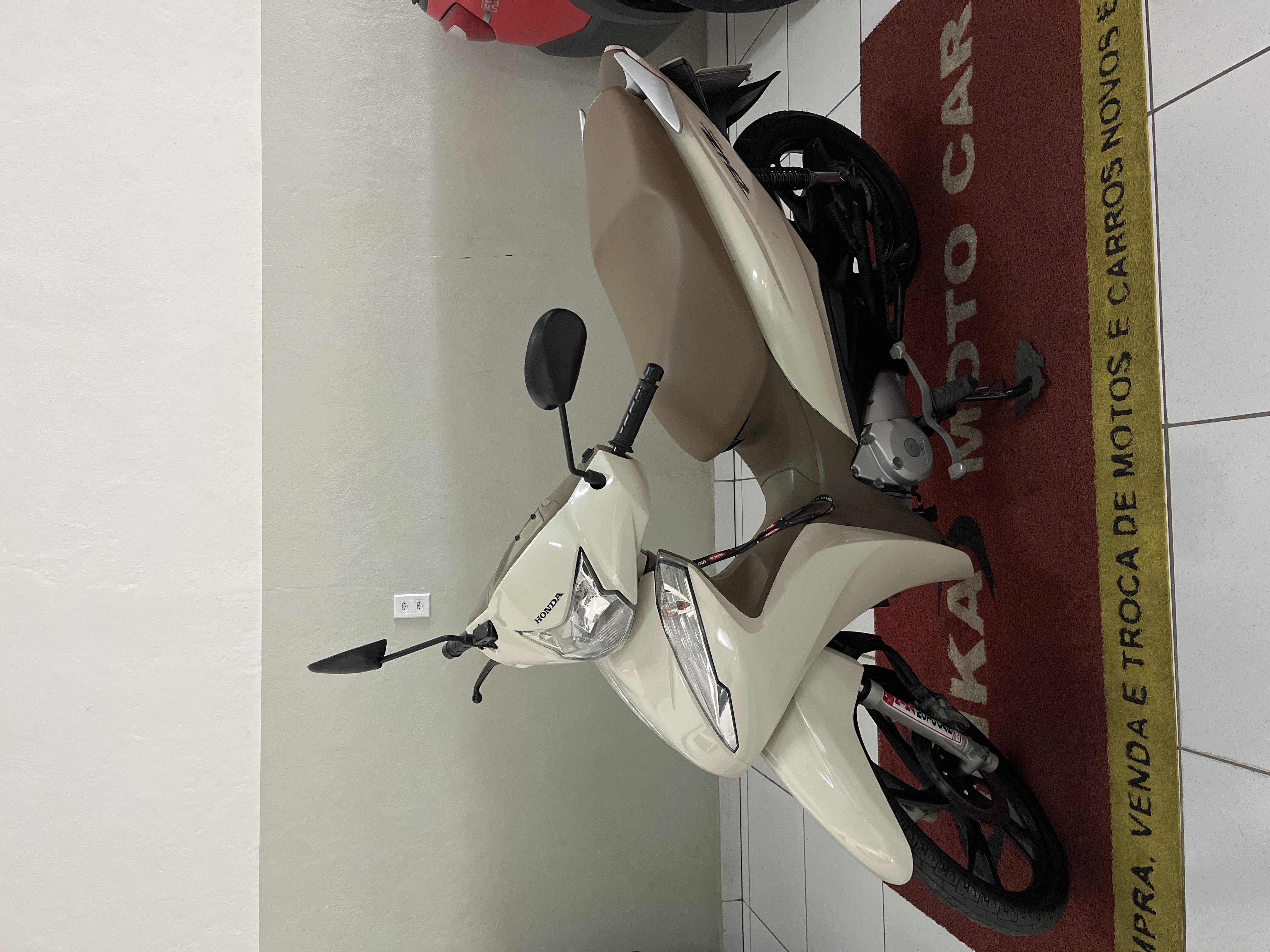 Honda Biz — foto 1 de 4