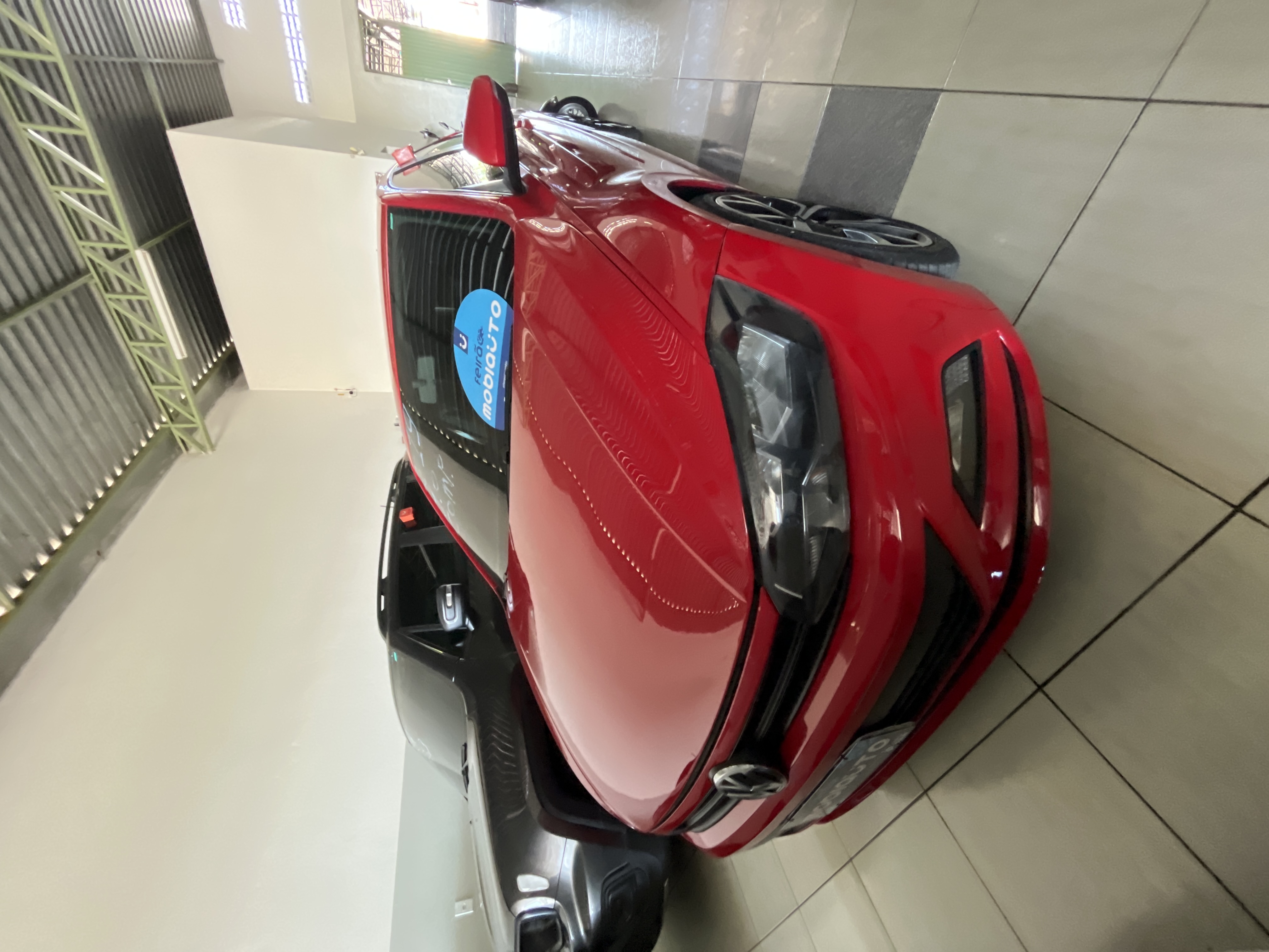Volkswagen Polo — foto 1 de 4
