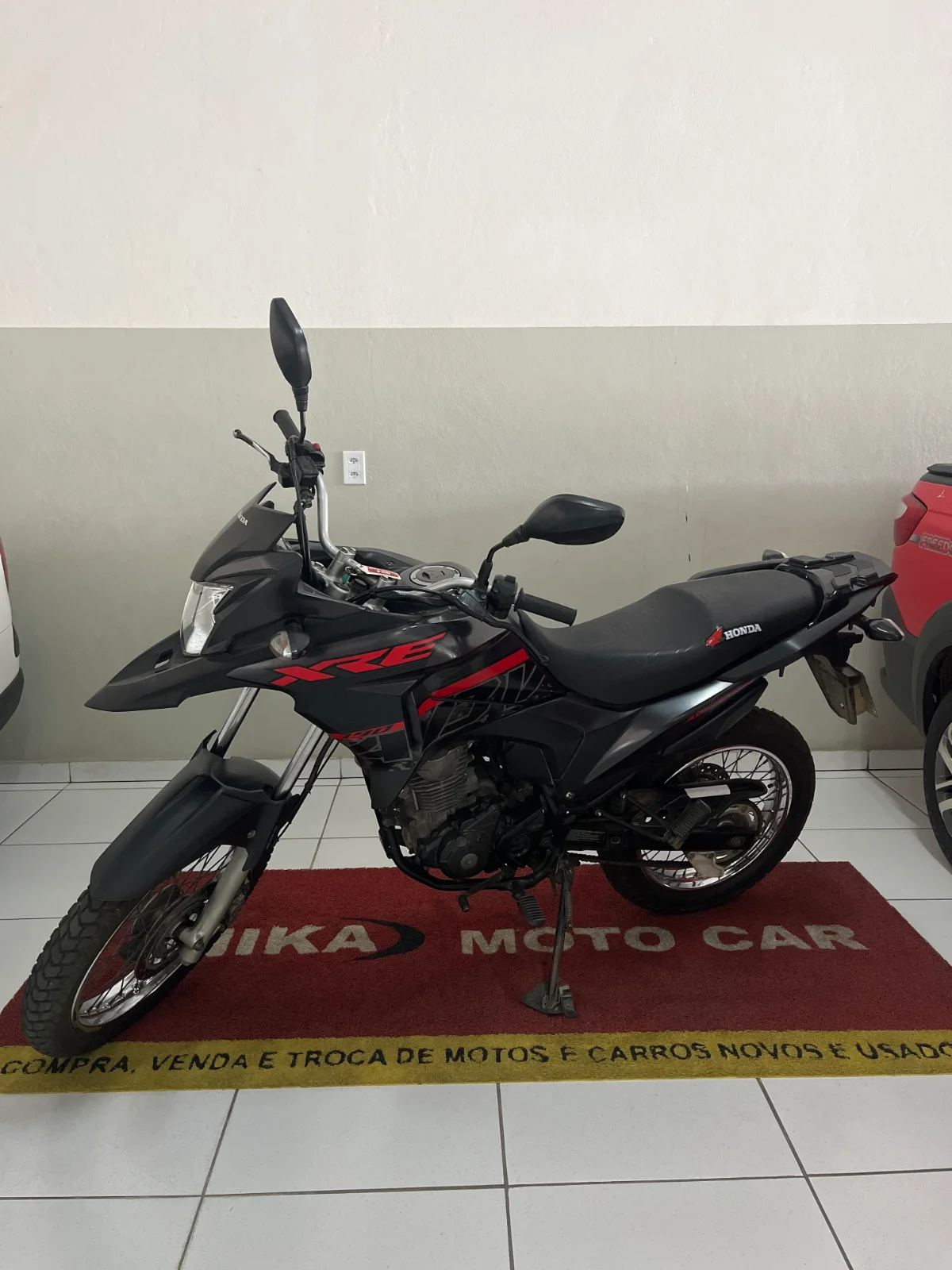 Honda XRE — foto 1 de 4