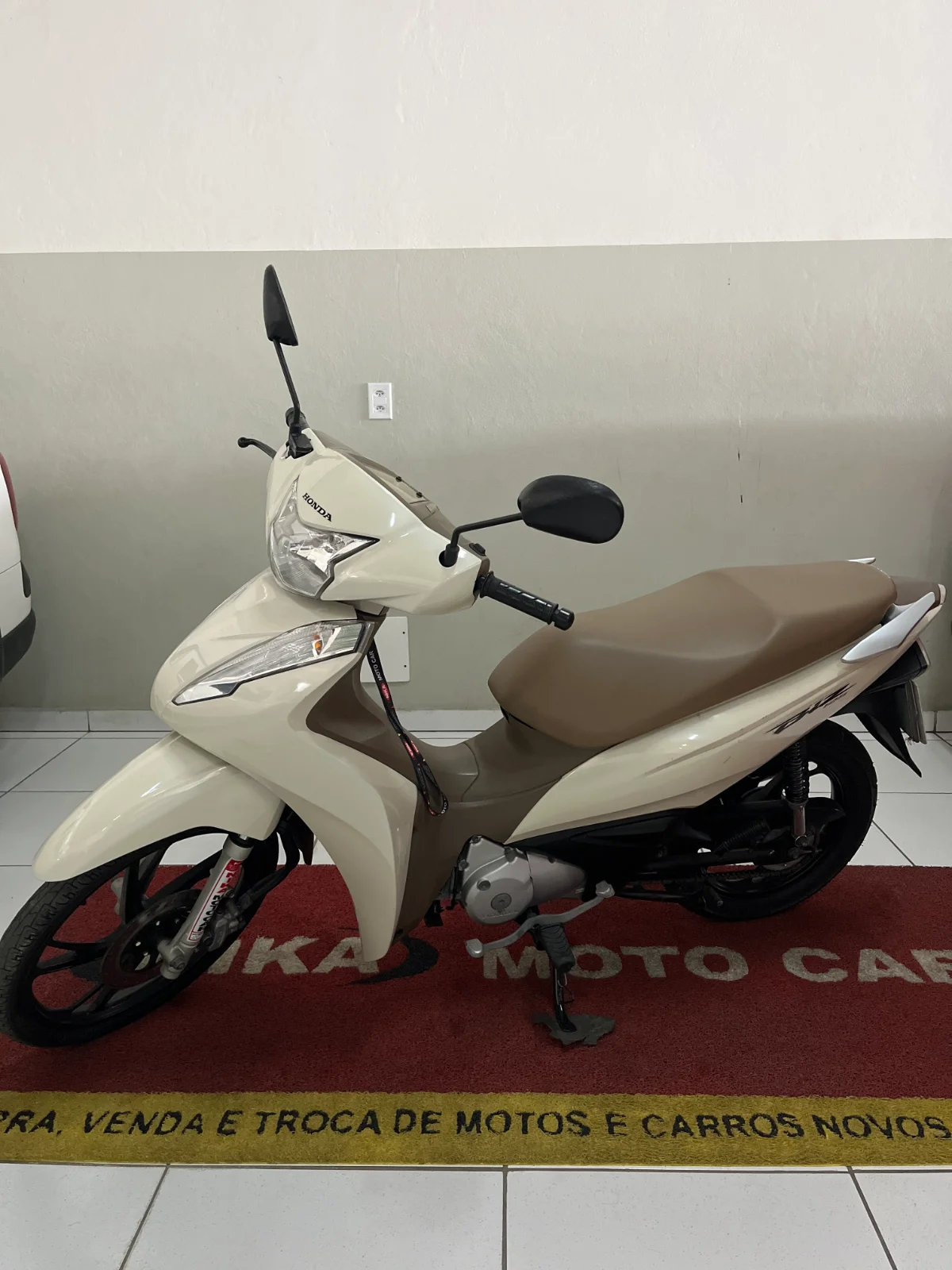 Honda Biz — foto 1 de 4
