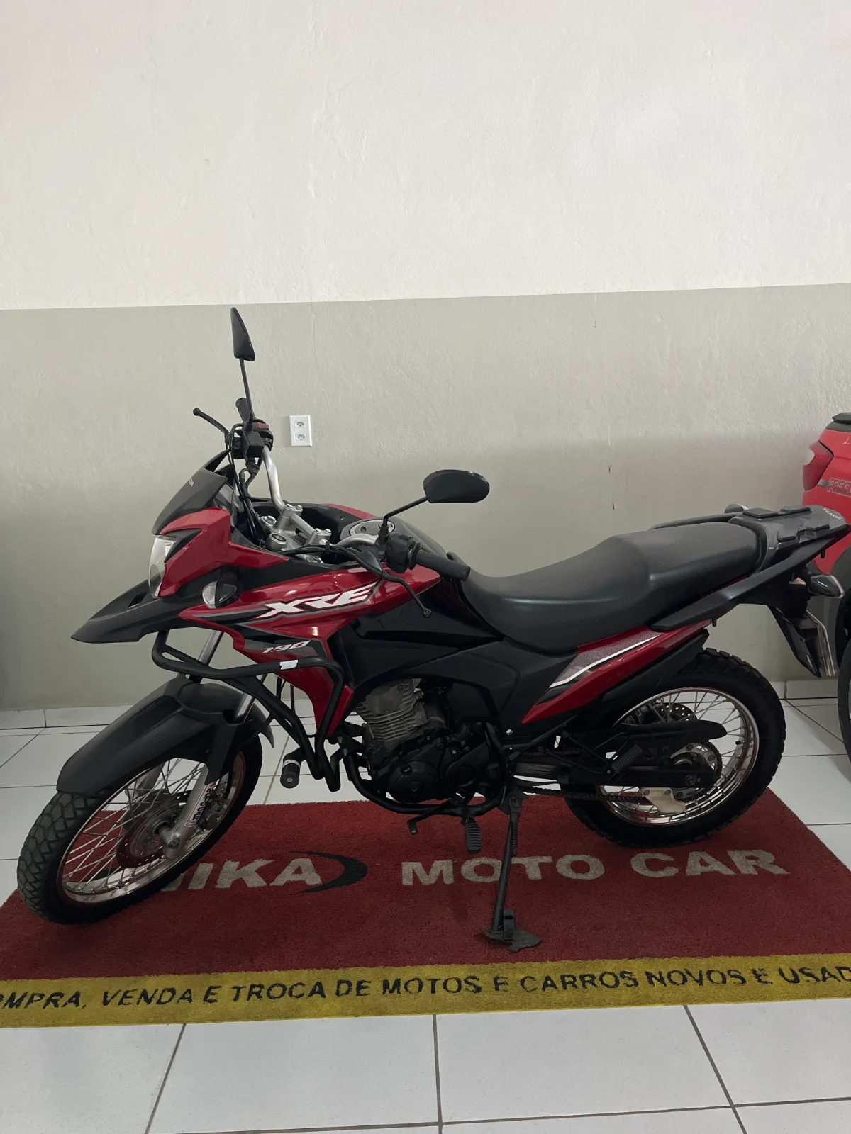 Honda XRE — foto 1 de 4