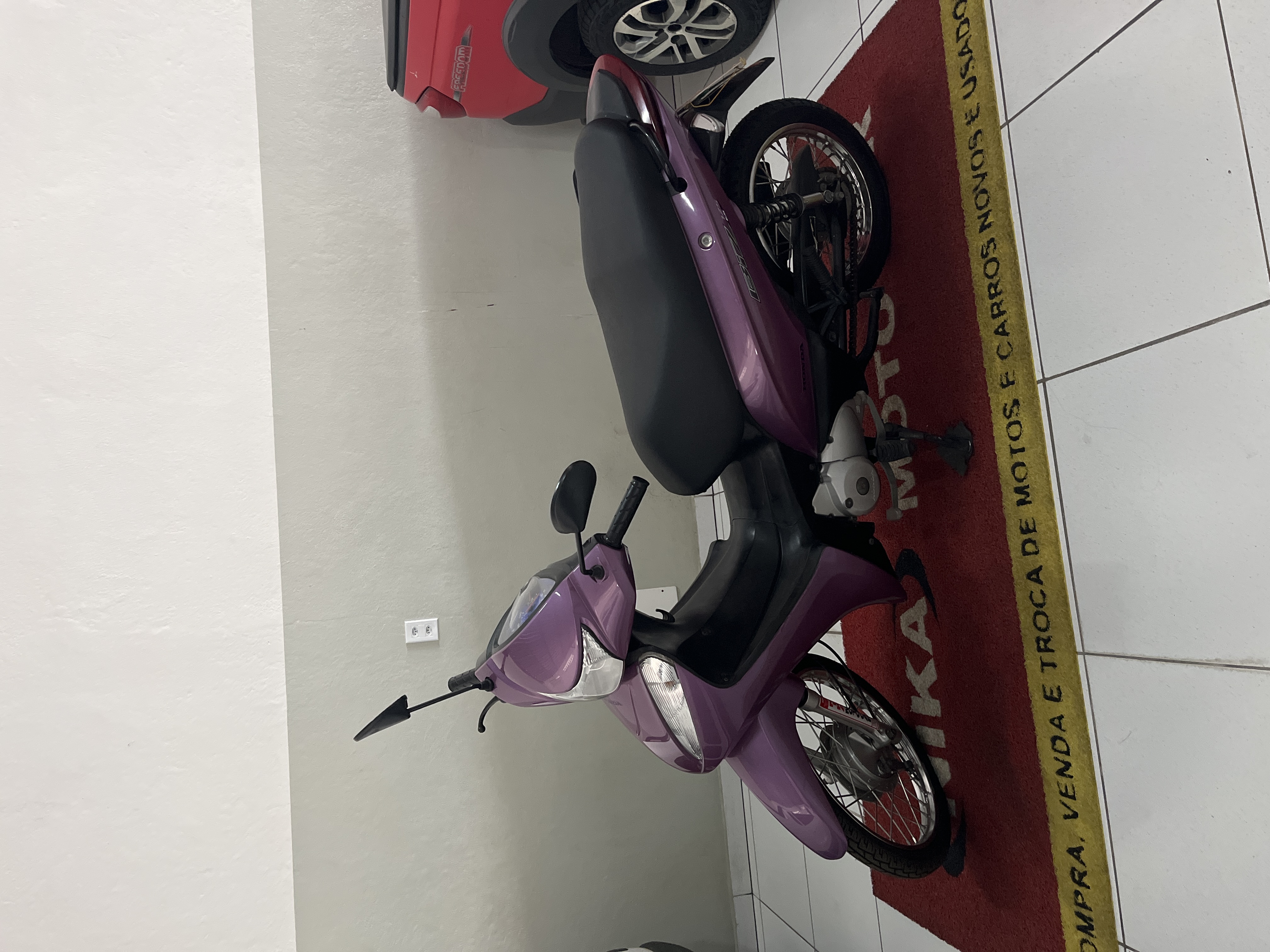 Honda Biz — foto 1 de 4