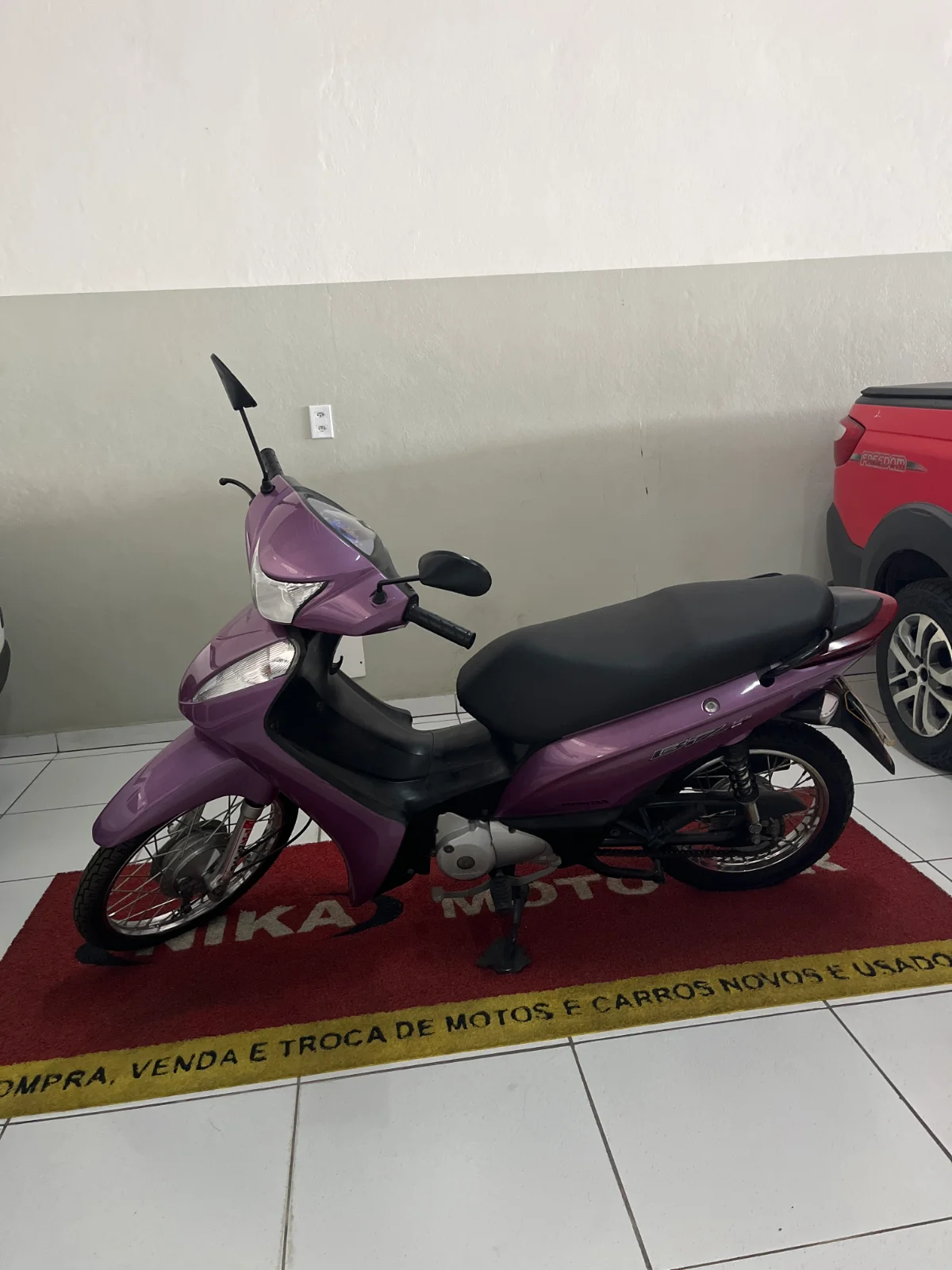 Honda Biz — foto 1 de 4
