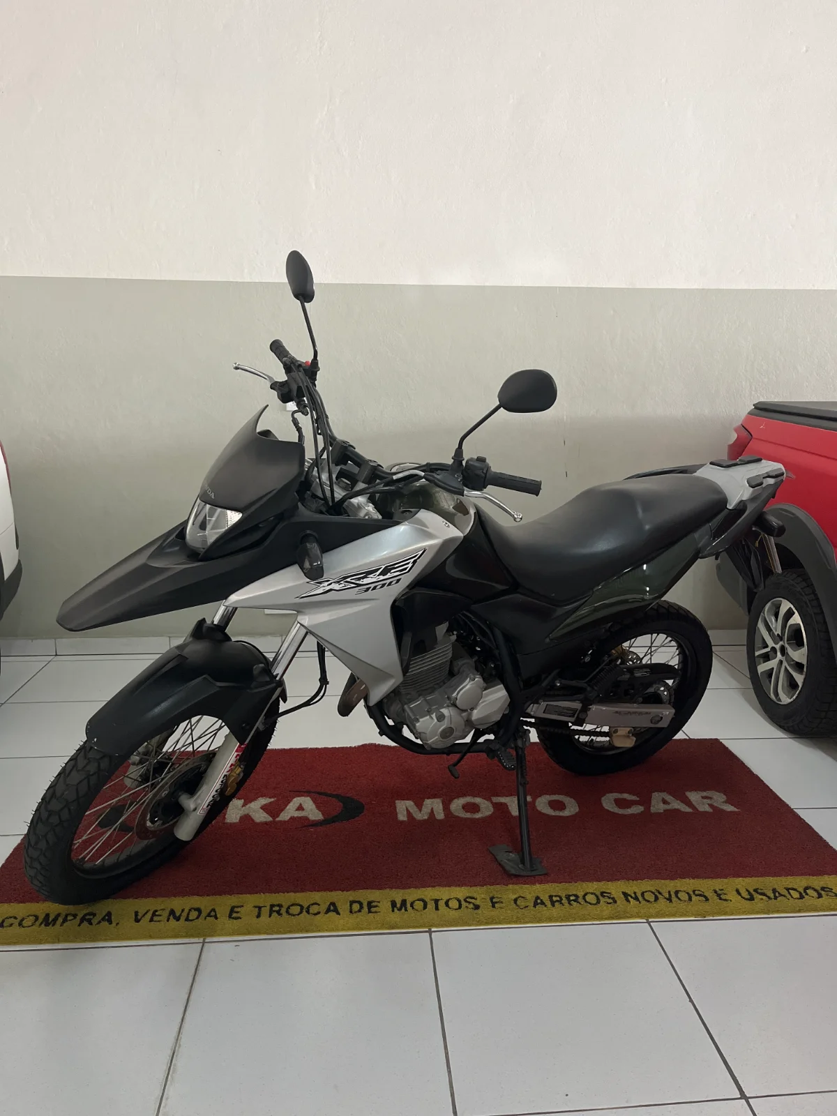 Honda XRE — foto 1 de 4