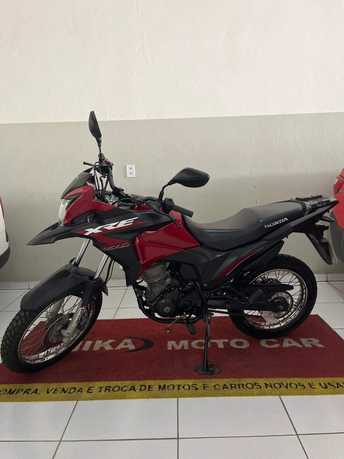 Honda XRE — foto 1 de 4