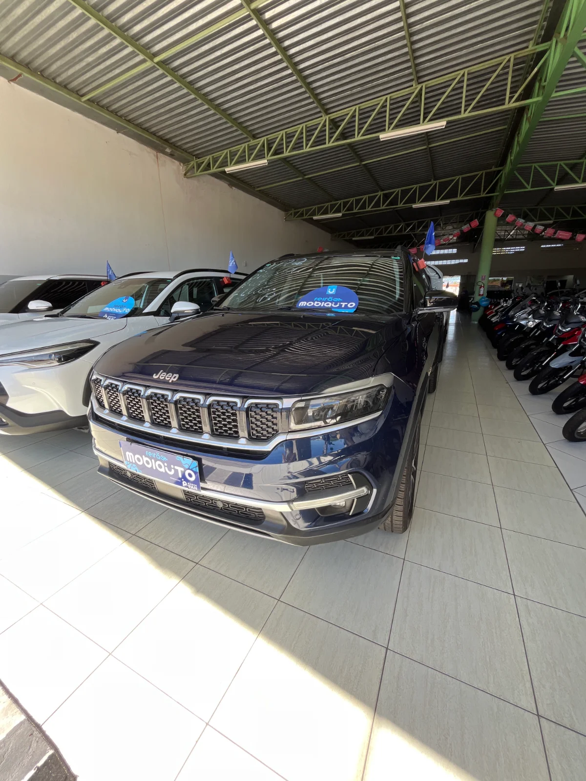 Jeep Commander — foto 1 de 4